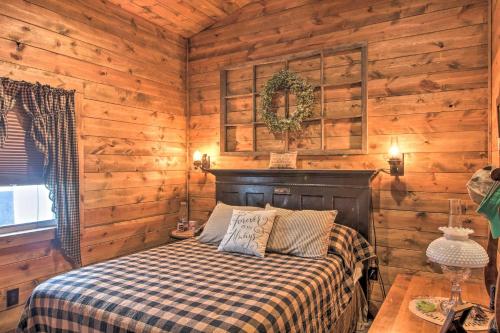 Missouri Vacation Rental with Fire Pit Access in Carrollton (MO)