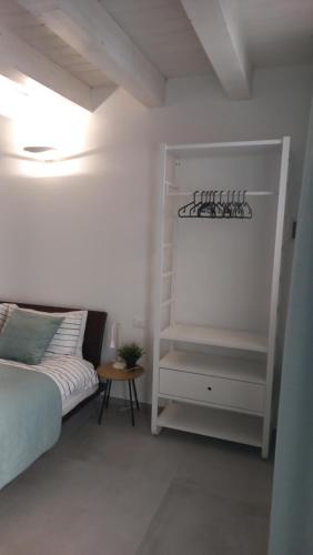 Room 28