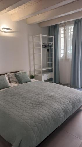 Room 28