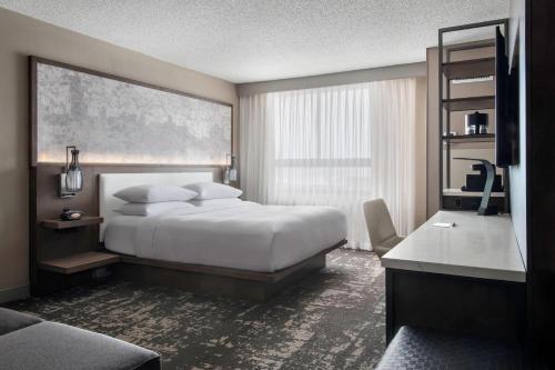 Marriott Melville Long Island - image 14