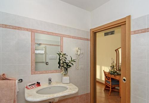 Hotel Katy - image 13