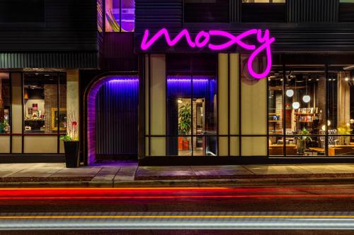 Moxy by Marriott Minneapolis Uptown