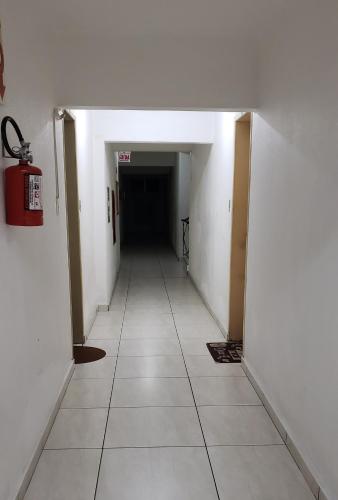 Quarto em Apartamento Centro