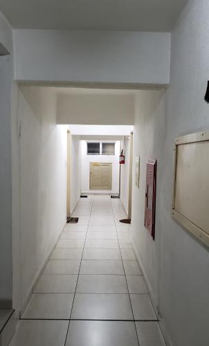 Quarto em Apartamento Centro