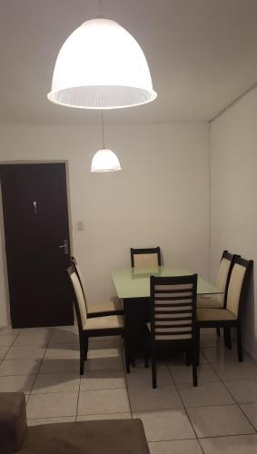 Quarto em Apartamento Centro