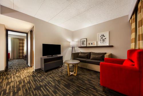 Country Inn & Suites by Radisson Lincoln Airport NE - image 28