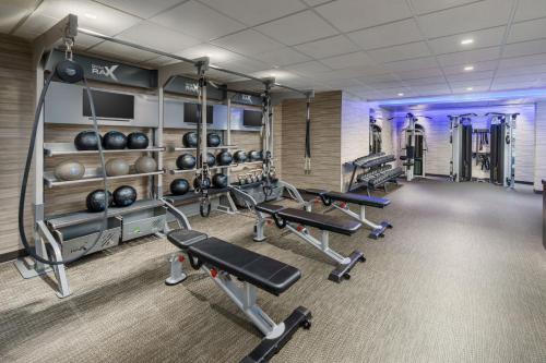 Courtyard by Marriott Roseville - image 10