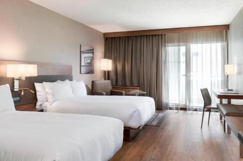 2 double beds
