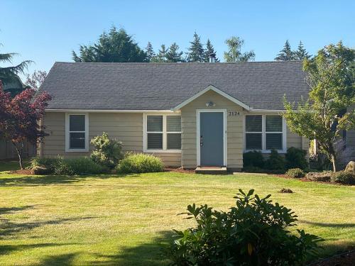Tranquil 2 Bedroom Nestled In the Hills - Camas