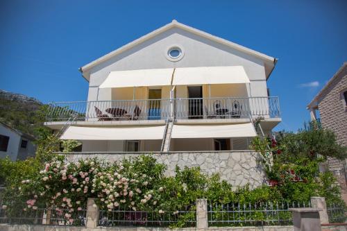 Apartments with a parking space Orebic, Peljesac - 10251