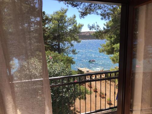 Two-Bedroom Apartment with Terrace and Sea View image 2