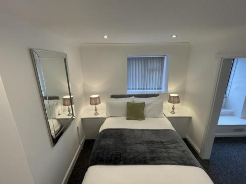 1 double bed, 2 bunk beds