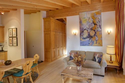 Luxury Chalets & Apartments by Mountain Exposure - image 3