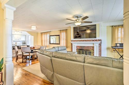 Family Vacation Rental 18 Mi to Philadelphia in Gibbstown, USA
