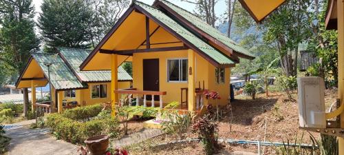 B&B Ban Nong Si Chaeng - Wild Hippie Chang - Bed and Breakfast Ban Nong Si Chaeng