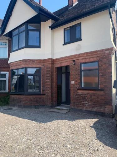 A szálláshely kívülről, Newly refurbished studio, great location 8 studios near Wollaton Hall and Park