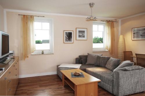 One-Bedroom Apartment with Balcony image 10