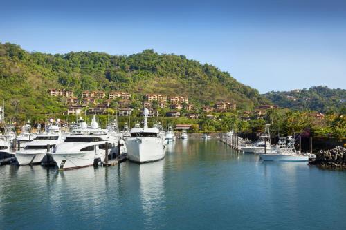Stay In CR Los Sueños Condos photo 3