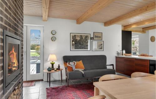 kuhinja, 3 Bedroom Nice Home In Frederiksværk in Frederiksvaerk Town Center