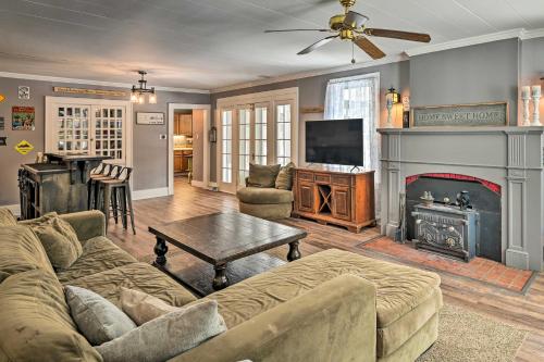 . Forestport Home with Access to Otter Lake