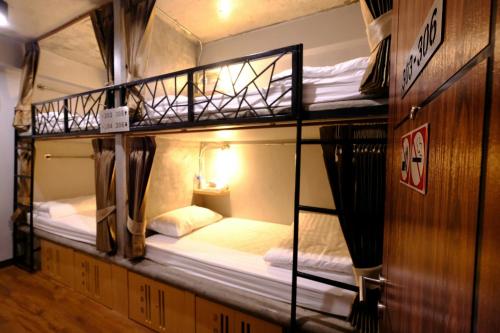 Room2u Room Type - Quadruple Room with Private Bathroom