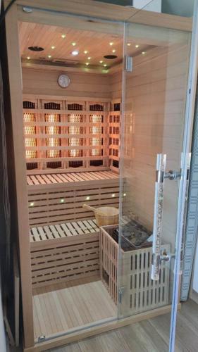 Sauna, Luxury Reed House in Vazoli