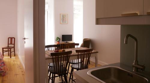 Cacilhas Guest Apartments - image 6