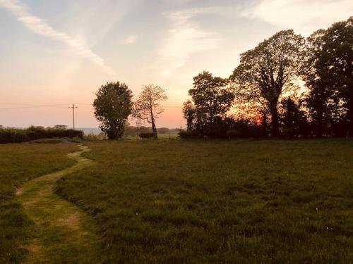 Somerleyton Meadows - Somerley House plus Hut & Hot Tub