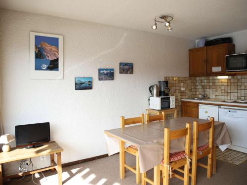 Appartement Auris, 1 pièce, 6 personnes - FR-1-297-277 Auris-en-Oisans