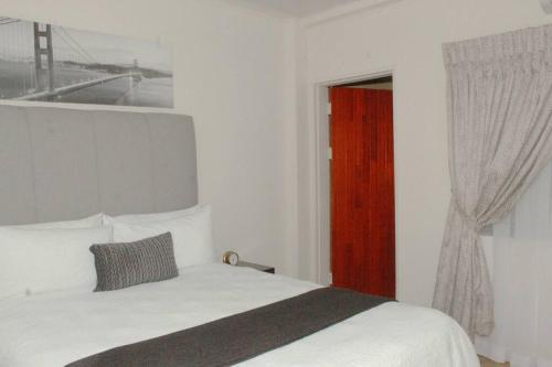 B&B Gaborone - Ribbon 210's Two bedroom apartment - Bed and Breakfast Gaborone