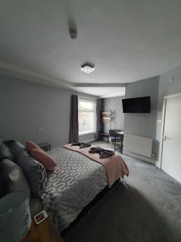 King Room image 5
