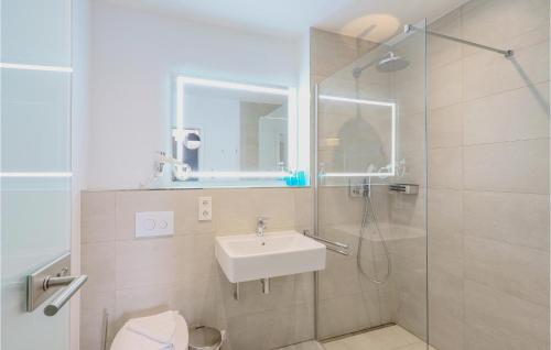 Amazing apartment in Putbus/Rügen w/ WiFi and 1 Bedrooms - image 4