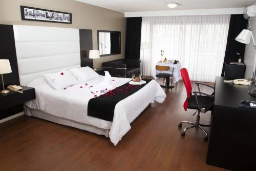 Executive Suite image 9