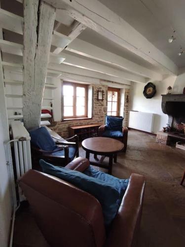 Maison de famille en Bourgogne proche de Cluny in Saint-Point