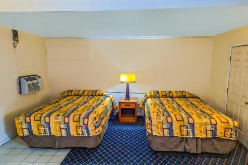 2 double beds