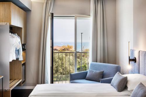 Deluxe Double or Twin Room with Lake View