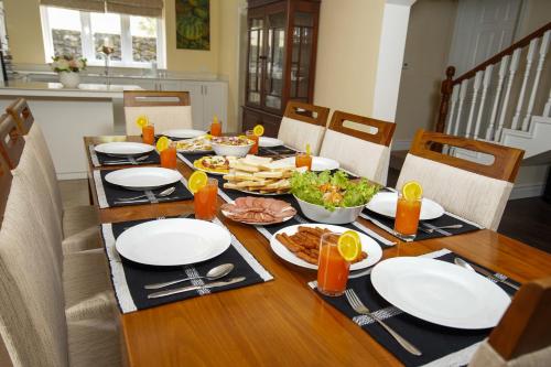 Food and beverages, Willows Cottage - Little England Cottages in Nuwara Eliya