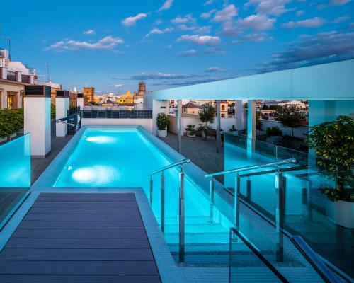 Balkon/Terrasse, nQn Aparts & Suites Sevilla in Sevilla