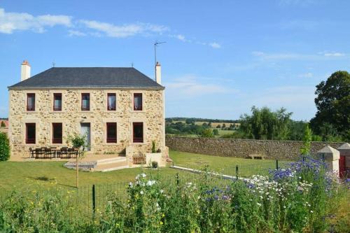 Gîte La Dortière s'Amuse, magnifique maison de maître 12min du Puy du Fo - Location saisonnière - Sèvremont