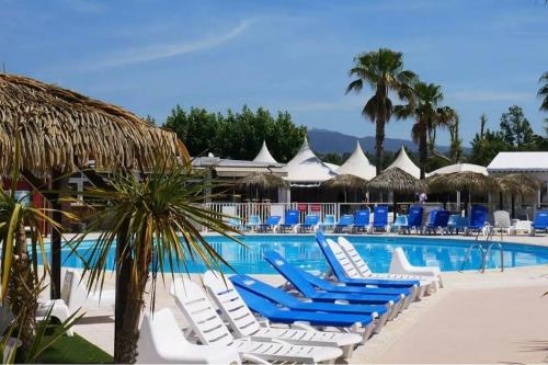 Le Moorea Mobilhome Camping le Montourey 4 etoiles near La Pomme de Pain