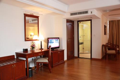 room detail thumbnail 0