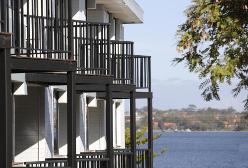 Assured Waterside Apartments In Australia - 