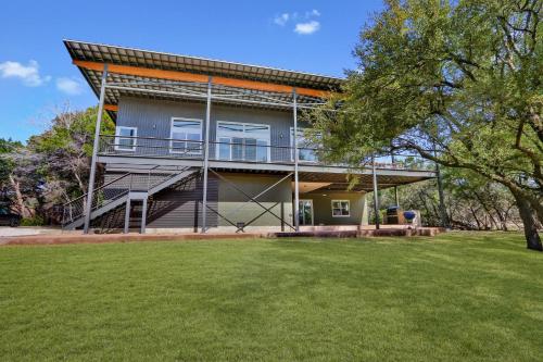 River Road Retreat