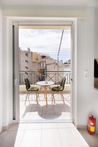 Adorable sunny studio with private balcony I, Atene (foto 9)