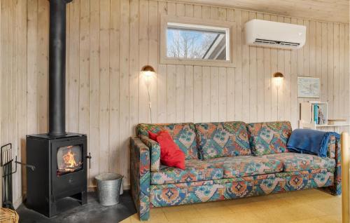  2 Bedroom Beautiful Home In Bogø By in Bogø By