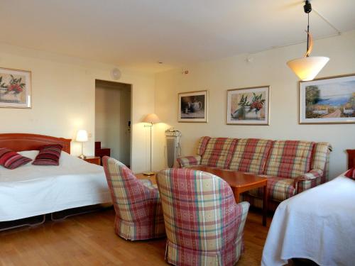 แกรนด์ โฮเทล (Grand Hotell) in บอลล์เนส