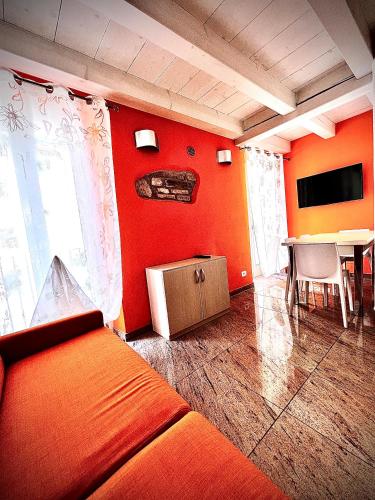 One-Bedroom Apartment image 1