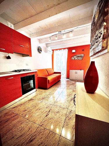 One-Bedroom Apartment image 4