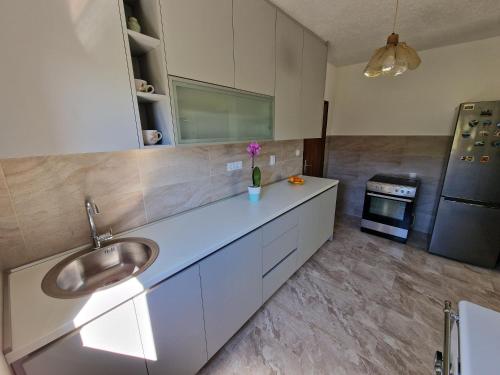 Apartment Dragovic - image 9