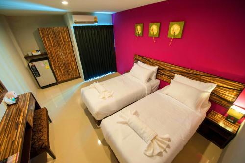 โรงแรมดีเวลลา สุวรรณภูมิ (Dwella Suvarnabhumi Hotel) near สนามบินสุวรรณภูมิ